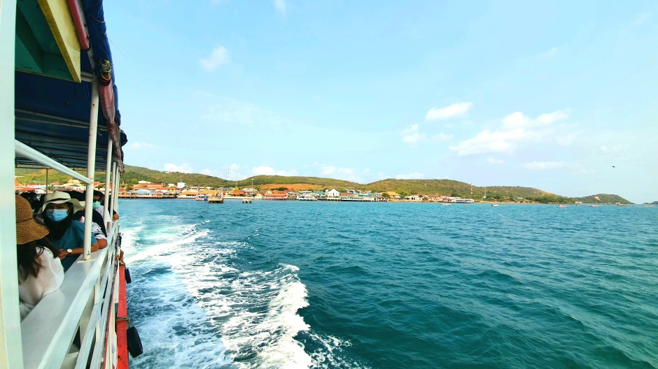 Die Fähre ist das zuverlässigste Transportmittel zwischen Pattaya und Koh Larn. Der Fahrpreis beträgt 30 Baht. Foto: Jahner