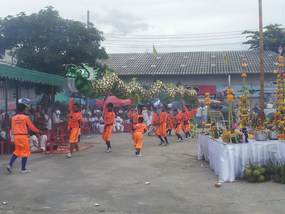 Drachentänze und andere kulturelle Aufführungen zählen zu den Höhepunkten des Pattaya Vegetarian Festivals. Foto: Jahner