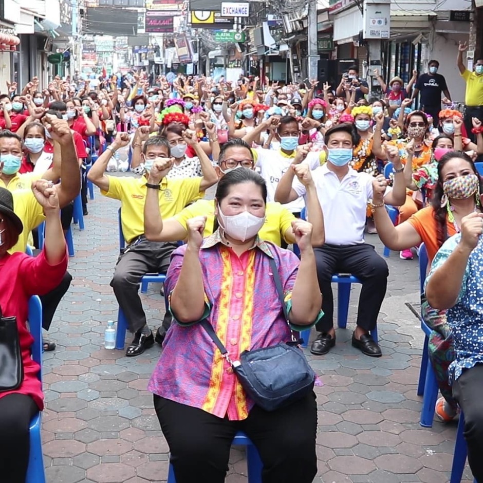 Mit der Aktion soll Pattayas Befreiung vom Coronavirus und ein Neuanfang in der seit einem Jahr ruhenden Walking Street symbolisiert werden. Bild: PR Pattaya