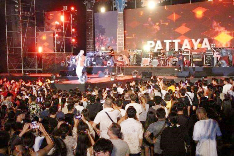 Das Pattaya Music Festival hat den Ruf als Publikumsmagnet und soll der lokalen Geschäftswelt zum Ende des Corona-Jahres zwei Tage lang gute Einnahmen bescheren. Foto: PR Pattaya