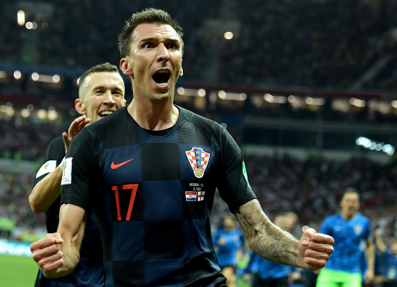 Mario Mandzukic feiert die 2:1 Führung. Foto: epa/Peter Powell