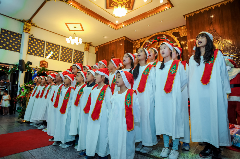 Die Waisenkinder werden die Gäste mit Weihnachtsliedern unterhalten und für festliche Atmosphäre sorgen. Foto: HHNFT
