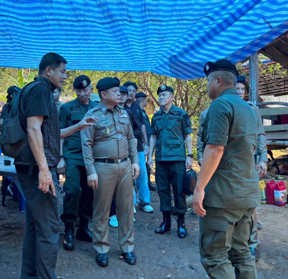 Polizeikräfte und Ermittler koordinieren die weiteren Maßnahmen zur Aufklärung des Gewaltverbrechens an dem Mädchen. Bild: Royal Thai Police
