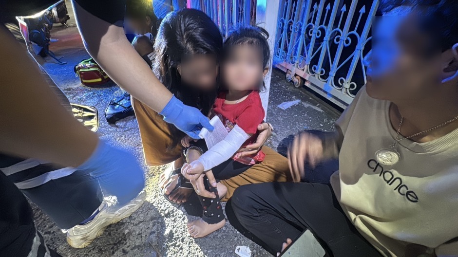 Ein dreijähriges Mädchen erlitt leichte Verletzungen am Arm und wurde vor Ort medizinisch versorgt. Bild: TMN.TV