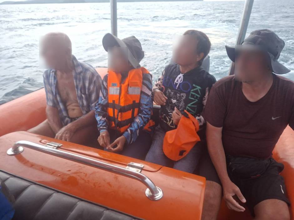 Die vier Geretteten blieben unverletzt, standen nach dem Bootsunglück jedoch unter Schock. Bild: TMN.TV