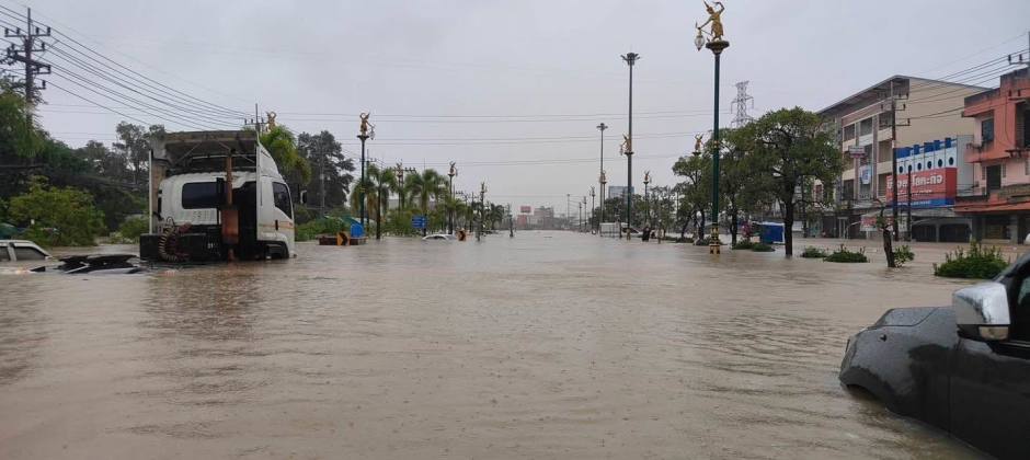 Rekord-Monsun im Süden Thailands: Ganze Straßenzüge überflutet, auch Nachbarland Malaysia betroffen. Bild: PR Songkhla