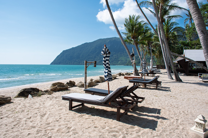 Thong Ching Beach © Siamways