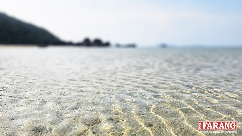 Glasklare, ruhige See vor Koh Kham.