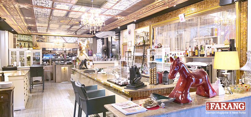 Opulente Bar mit goldenen Akzenten und venezianischem Charme – wo Eleganz und kulinarischer Genuss verschmelzen.