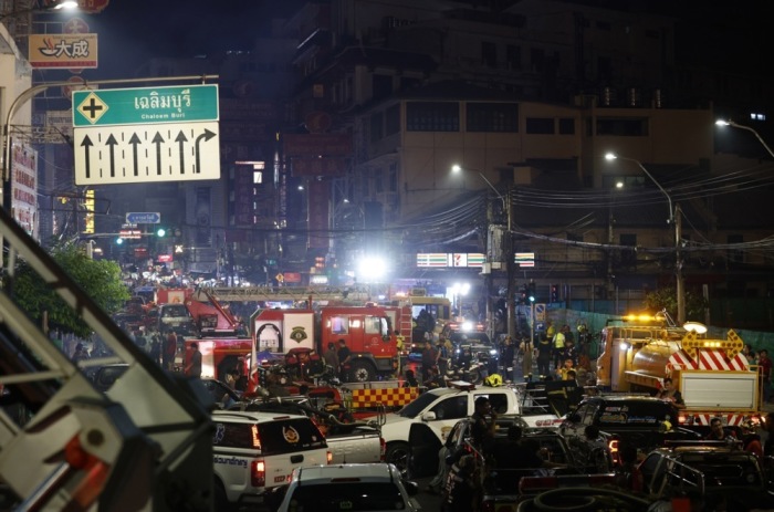 30 Verletzte bei Großbrand in Chinatown. Foto: epa-efe/Narong Sangnak