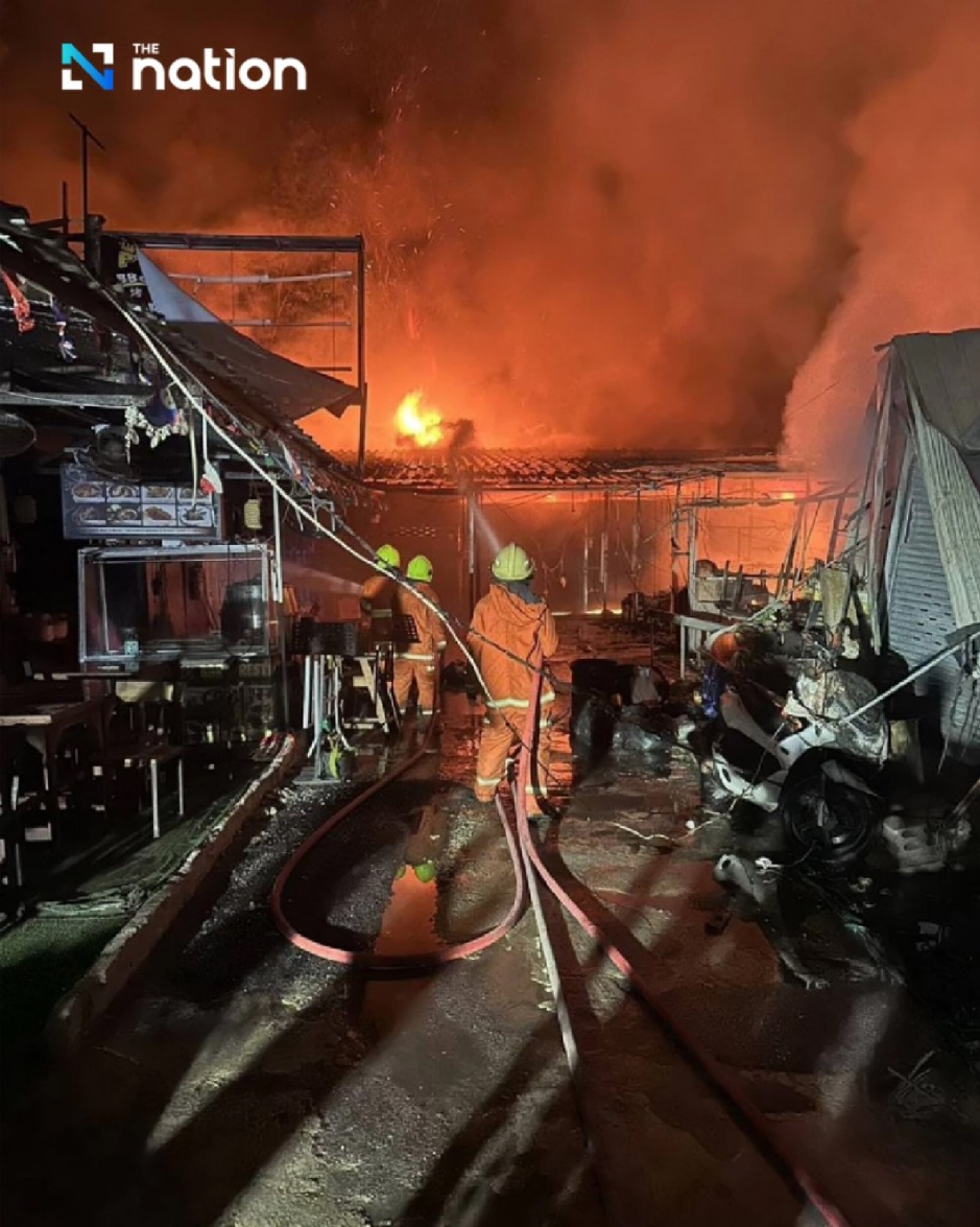 Verheerender Brand in der Karon Plaza. Foto: The Nation