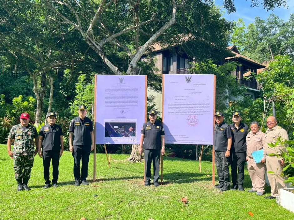 Mit der Anbringung der Abrissverfügungen beginnt die einmonatige Frist zur Beseitigung der illegal errichteten Gebäude. Foto: Sirinat National Park