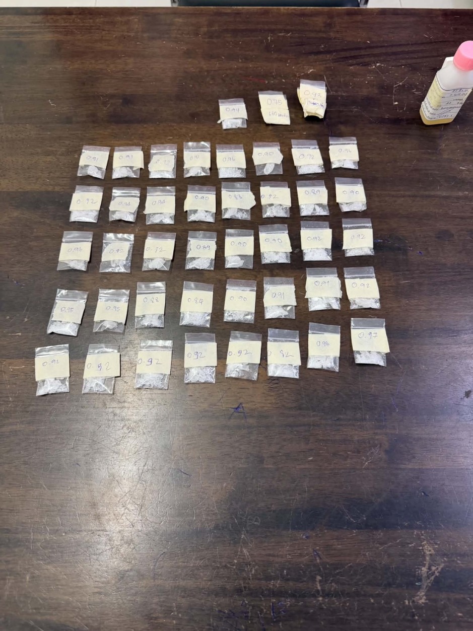 Bild 4: Das sichergestellte Crystal Meth war bereits in zahlreiche verkaufsfertige Einzelportionen abgepackt. Bild: TMN.TV