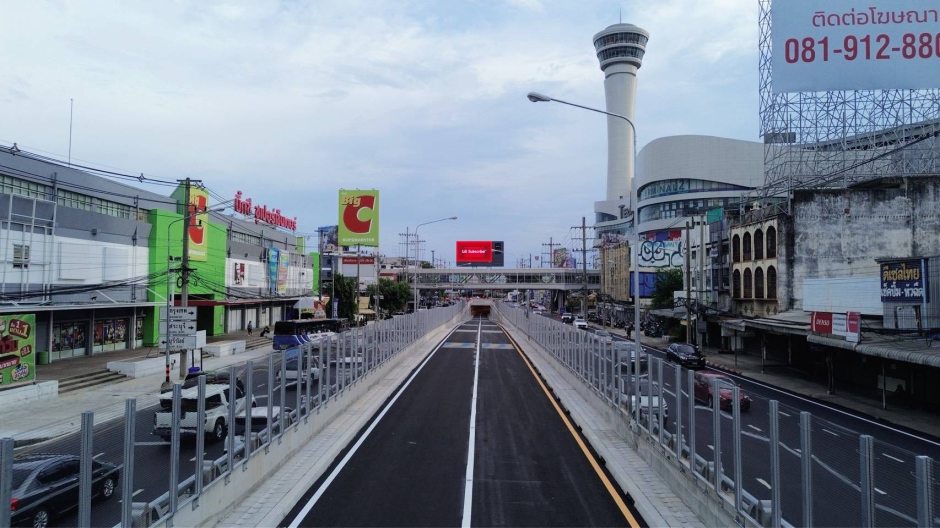 Die Terminal-21-Unterführung verbindet wichtige Verkehrsachsen in Nakhon Ratchasima und wird ab dem 3. Juni im Probebetrieb genutzt. Bild: Office of the Permanent Secretary des Verkehrsministeriums