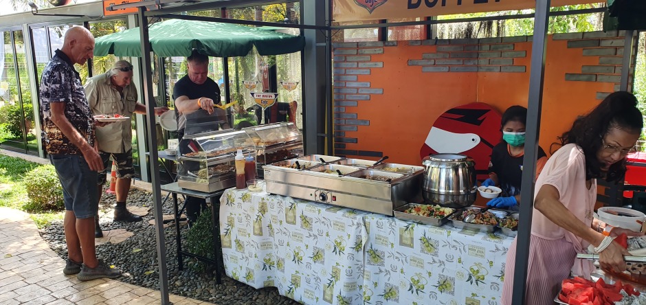 Abgerundet wird jeder Themen-Event mit einem Buffet mit westlichen und thailändischen Speisen für 199 Baht.