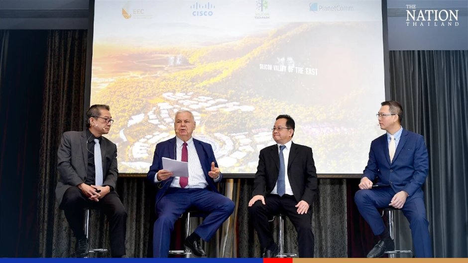 Von links nach rechts: Djitt Laowattana, Edward Grant, Prapat Rathlertkarn und Taveewat Chantaraseno. Foto: The Nation