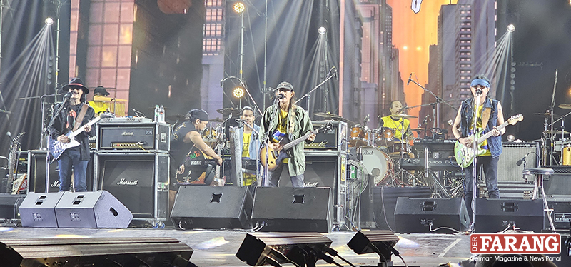 Carabao eröffneten das Konzert in Pattaya und sorgten mit ihren Klassikern sofort für ausgelassene Stimmung.