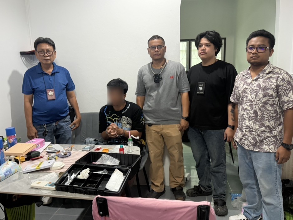 Die Festnahme des 33-jährigen „Nat“ und die Sicherstellung von Crystal Meth führten die Ermittler auf die Spur eines mutmaßlichen Drogennetzwerks in Pattaya. Bild: TMN.TV