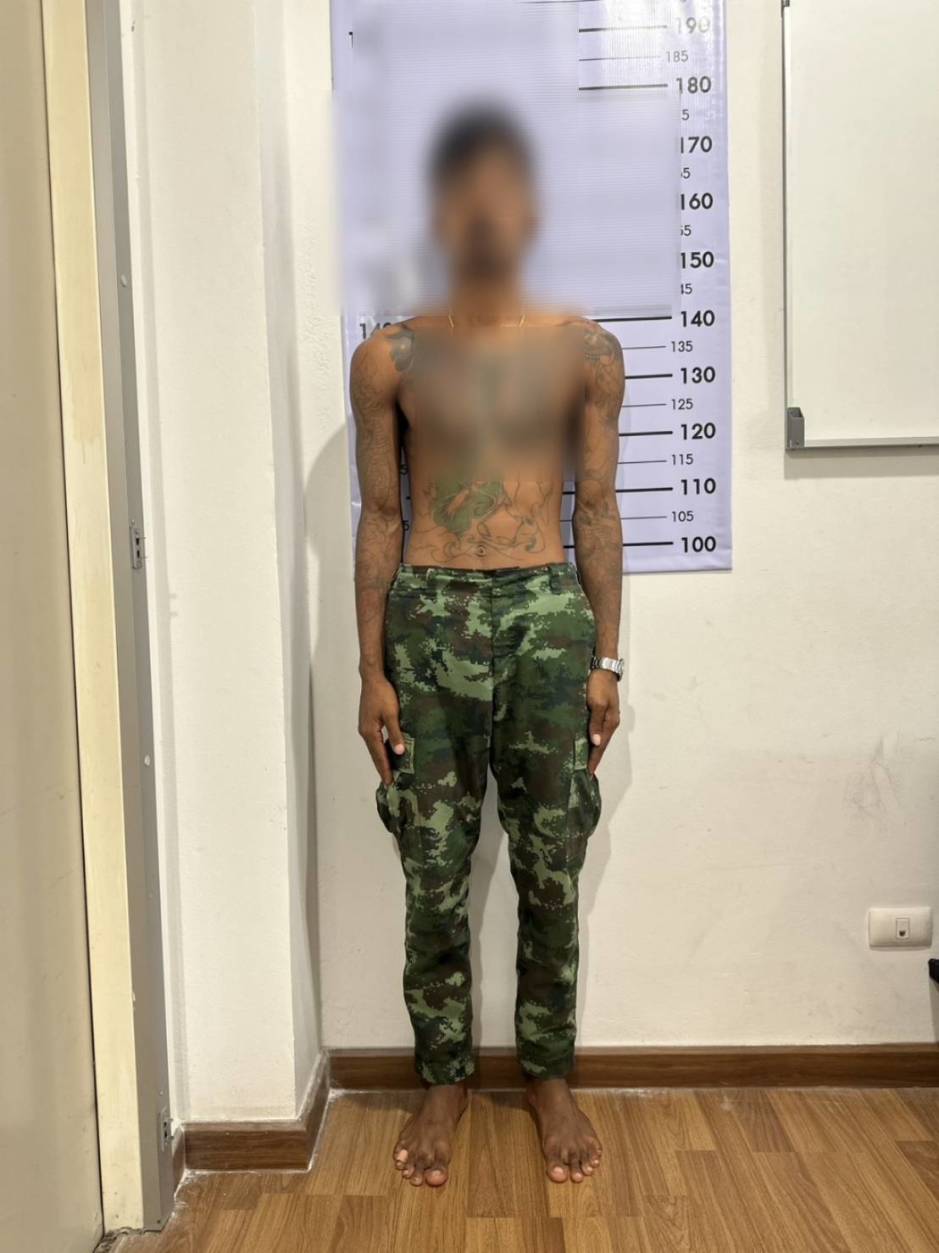 Der 23-jährige Tatverdächtige nach seiner erkennungsdienstlichen Behandlung. Bild: TMN.TV
